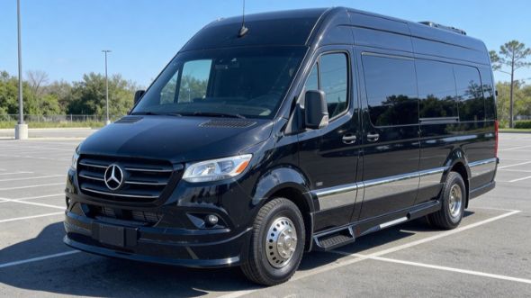 augusta 8 passenger sprinter van