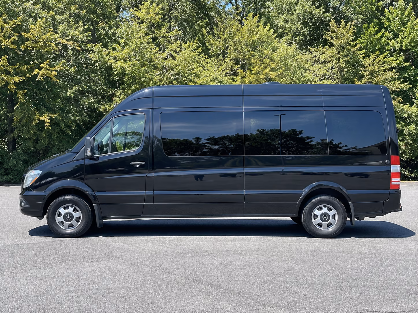 15 passenger sprinter van